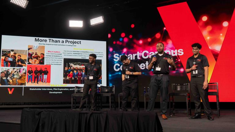 NJIT students at Verizon HQ presenting